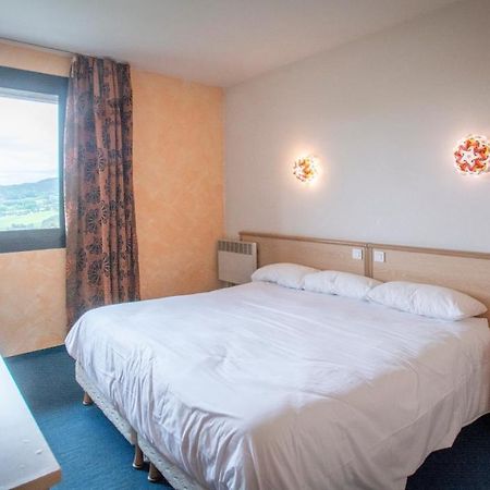 Hotel Saint Jean Montclar  Exteriör bild